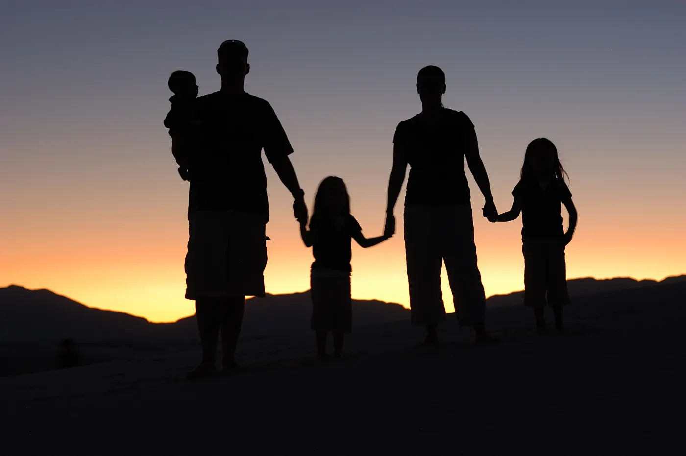 File:Family Portrait.jpg - Wikimedia Commons